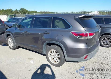 2015 Toyota Highlander Le V6 z USA, uszkodzony, nr VIN 5TDZKRFH2FS067787